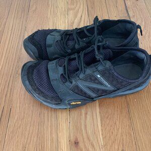 New Balance Minimus Barefoot Sneakers, size 8